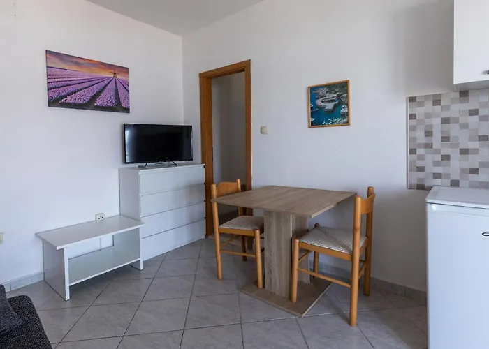 Mediterranean Seaside - Deak Apartman
