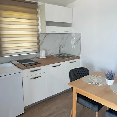 Mediterranean Seaside - Deak *