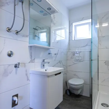 Apartment Mediterranean Seaside - Deak *