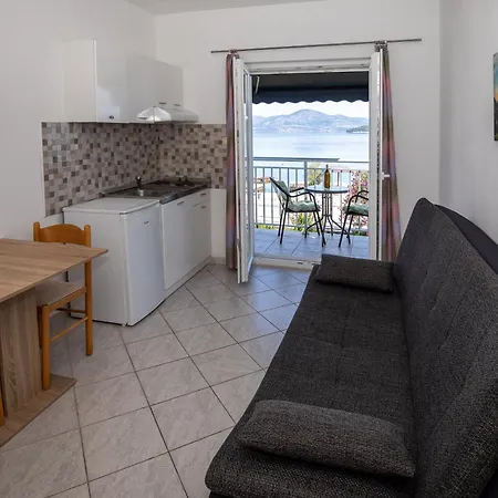 Mediterranean Seaside - Deak Apartment *