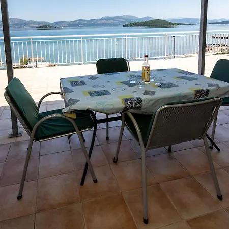 Apartment Mediterranean Seaside - Deak *