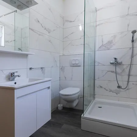 Mediterranean Seaside - Deak Apartment