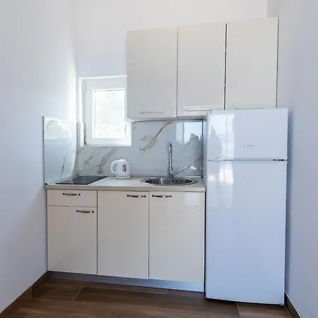 Mediterranean Seaside - Deak Apartman