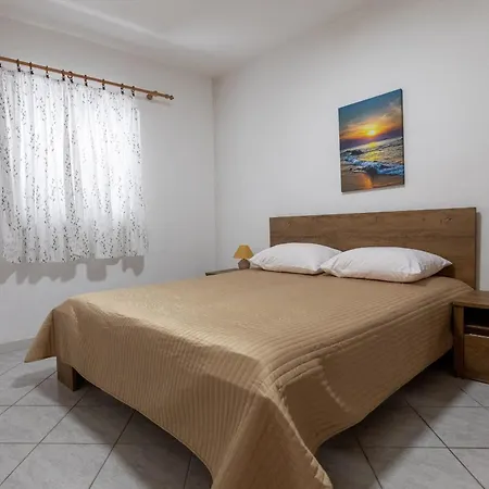 Apartment Mediterranean Seaside - Deak *