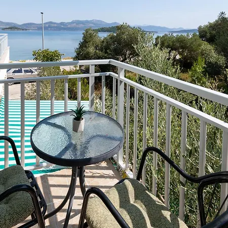 Mediterranean Seaside - Deak