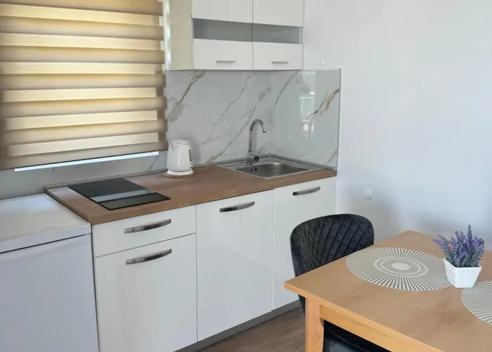 Mediterranean Seaside - Deak *