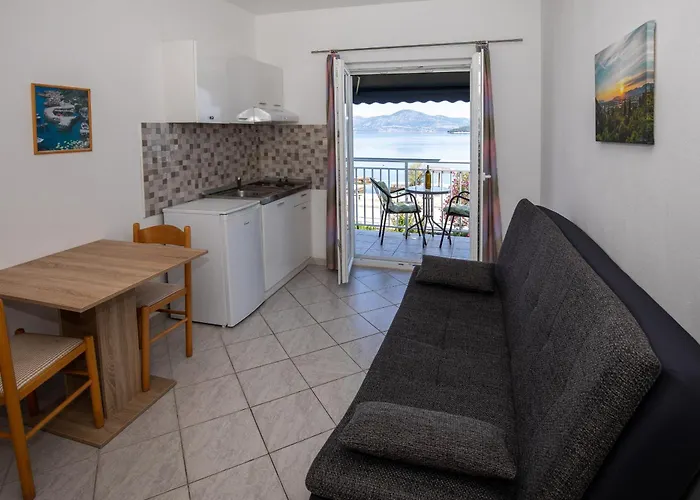 Mediterranean Seaside - Deak דירה *