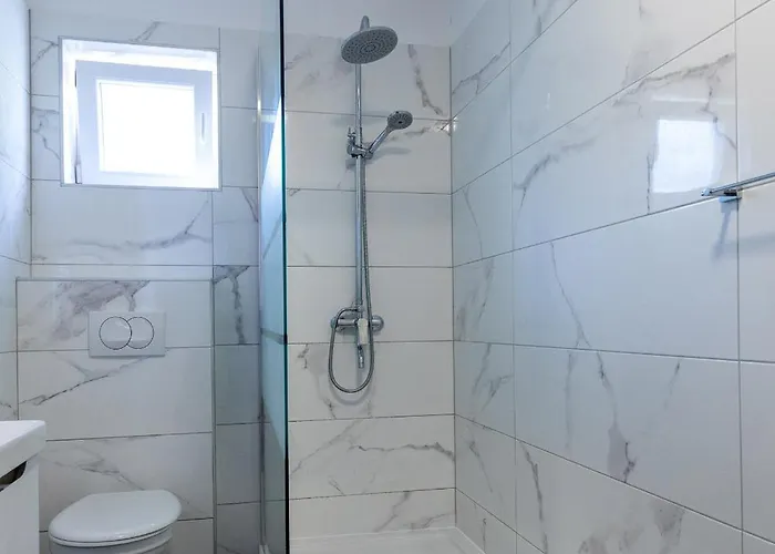 Mediterranean Seaside - Deak דירה Drače