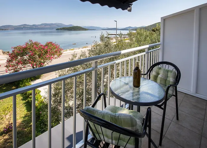 Mediterranean Seaside - Deak Apartmán
