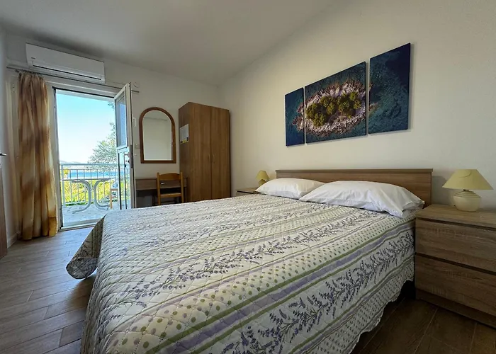 Mediterranean Seaside - Deak *