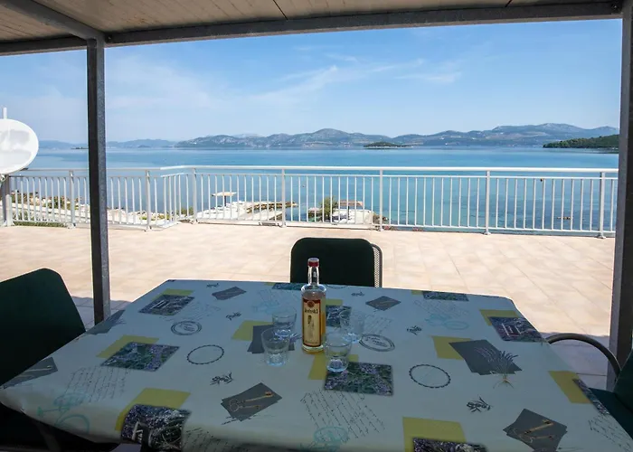 Mediterranean Seaside - Deak דירה *