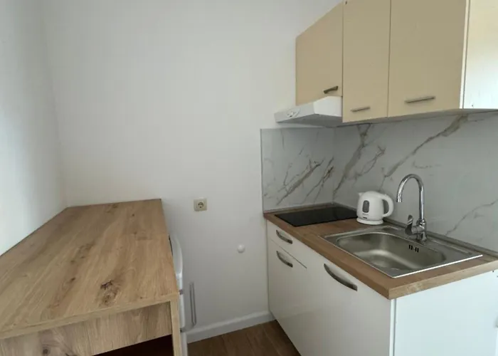 Mediterranean Seaside - Deak דירה