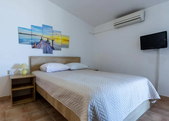 Mediterranean Seaside - Deak דירה Drače